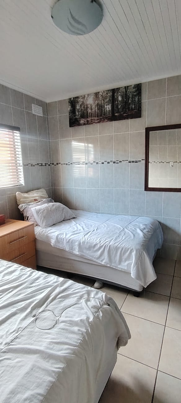 5 Bedroom Property for Sale in Mdantsane Nu 17 Eastern Cape